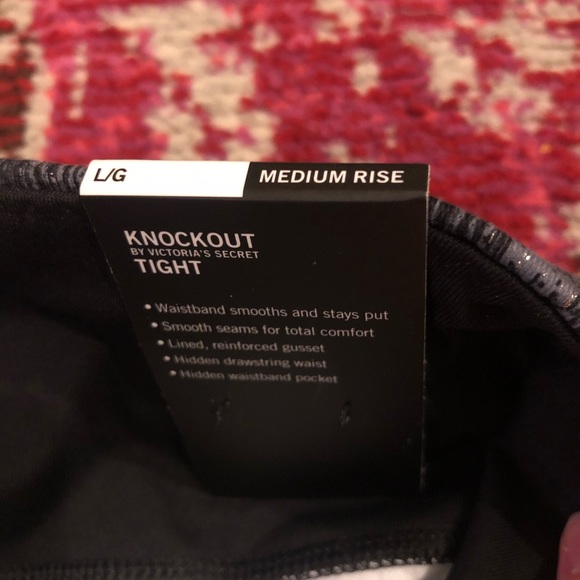 Victoria Secret Sport Knock Out Tight - Picture 2 of 3